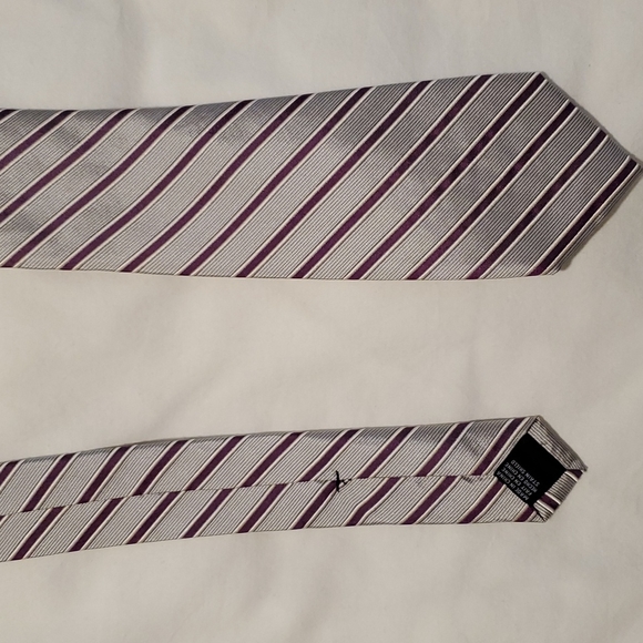 Men's Van Heusen silver and purple tie - Picture 2 of 5